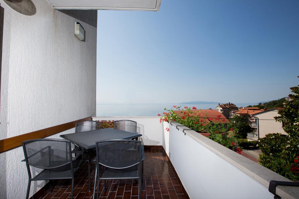Apartments Kinkela Opatija Quarto foto